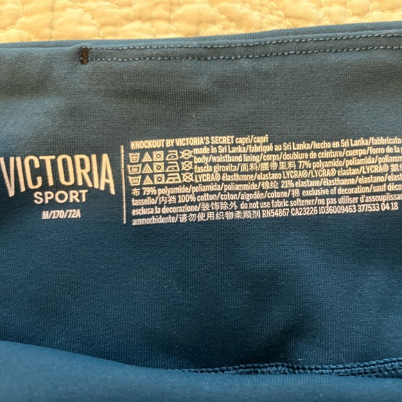 Victoria’s Secret Capri Leggings 💙 - Picture 2 of 2